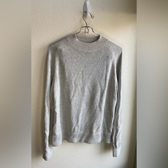 Everlane Sweaters - Everlane Cotton Mockneck Crop Sweater